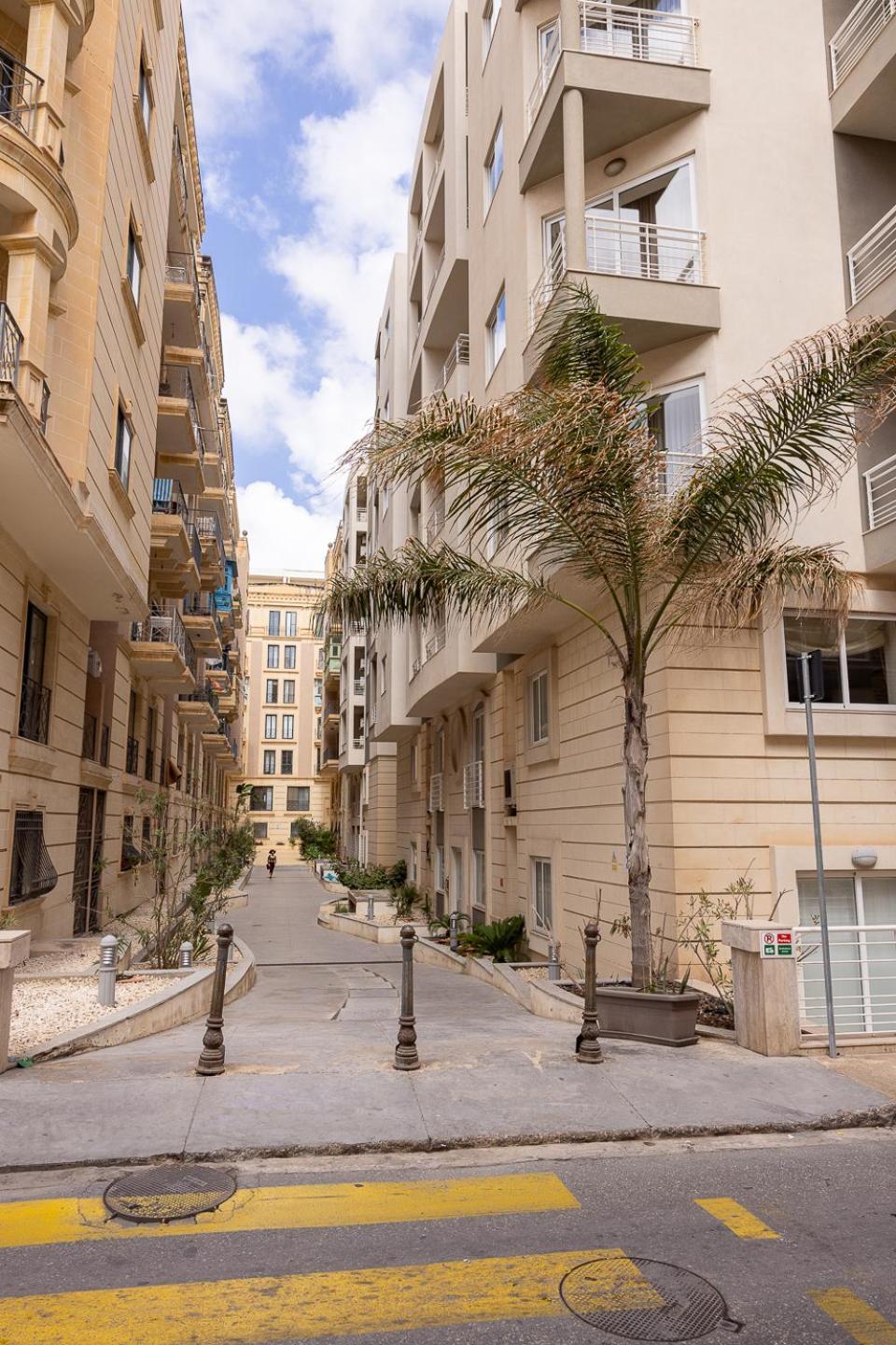 Balluta Bay Spacious Apt - 2Br Sliema Exterior photo